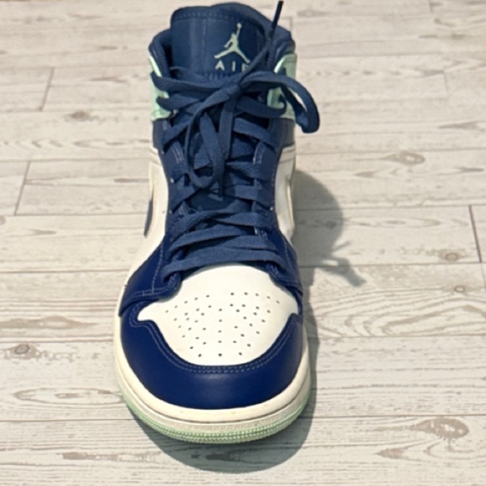 Men’s Nike Air Jordan 1 Mid “Blue Mint” Sneakers Size 9 - Picture 10 of 11
